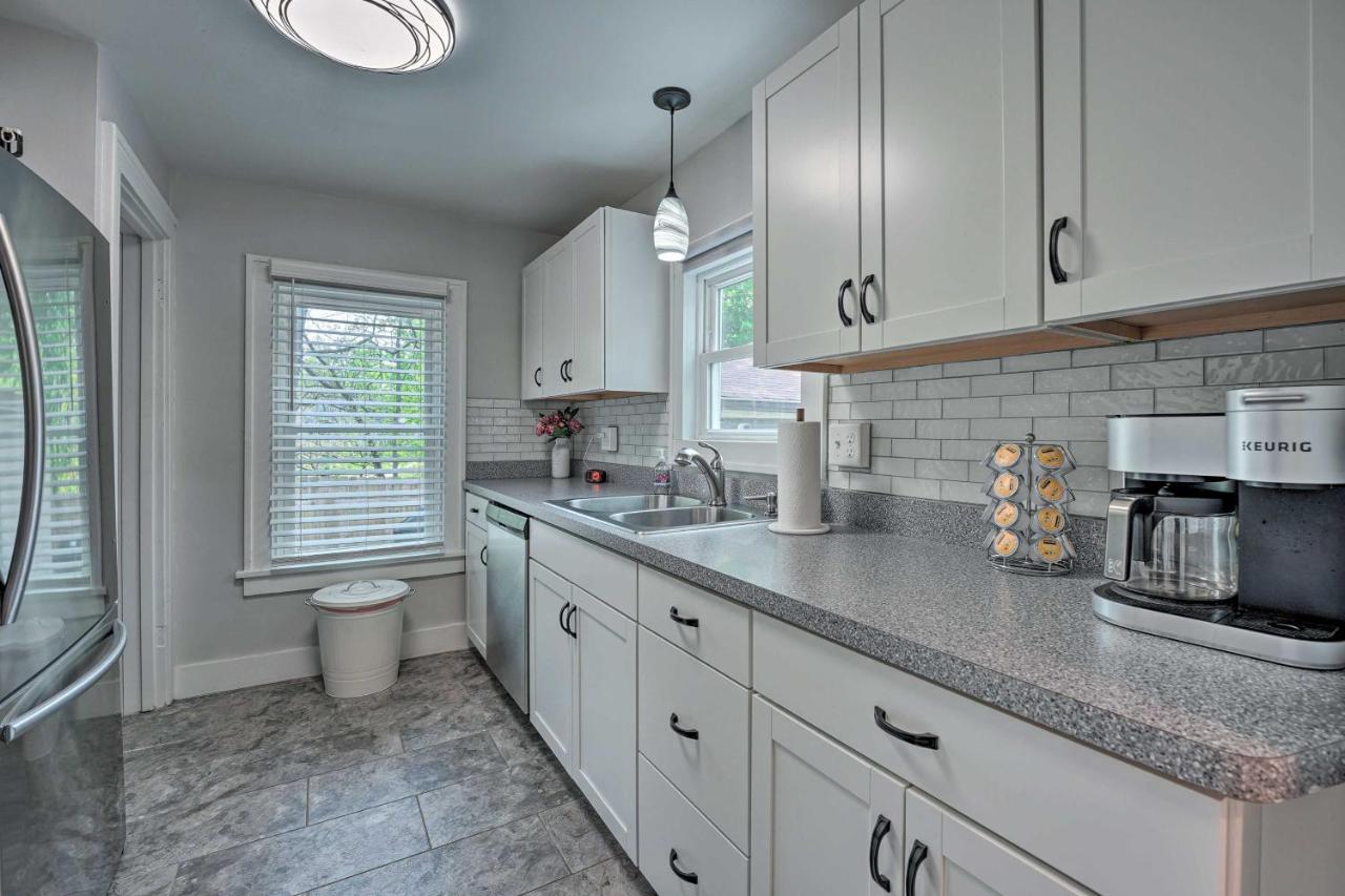 Benton Harbor Gracie Cottage With Hot Tub And Yard! Exterior photo