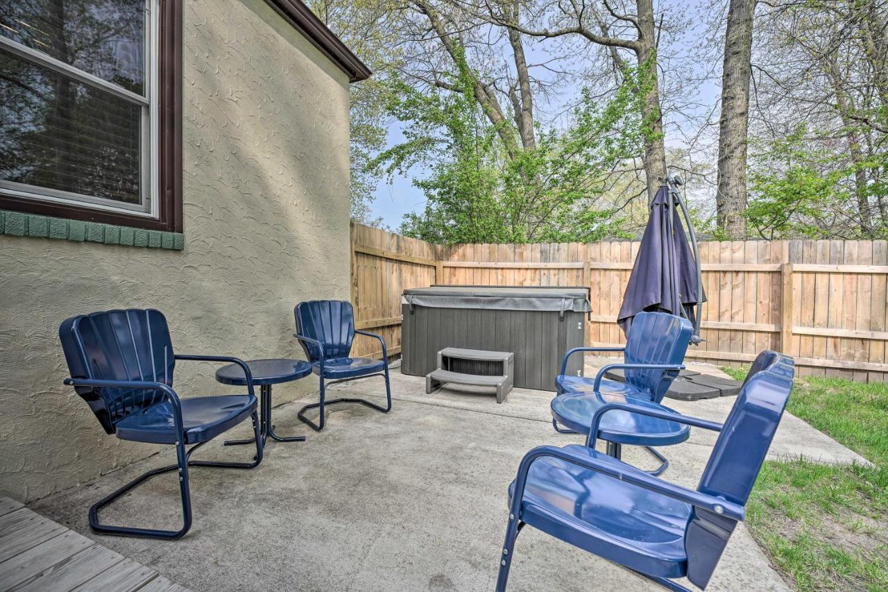Benton Harbor Gracie Cottage With Hot Tub And Yard! Exterior photo