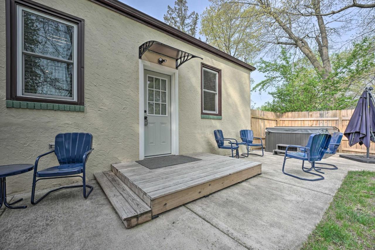 Benton Harbor Gracie Cottage With Hot Tub And Yard! Exterior photo
